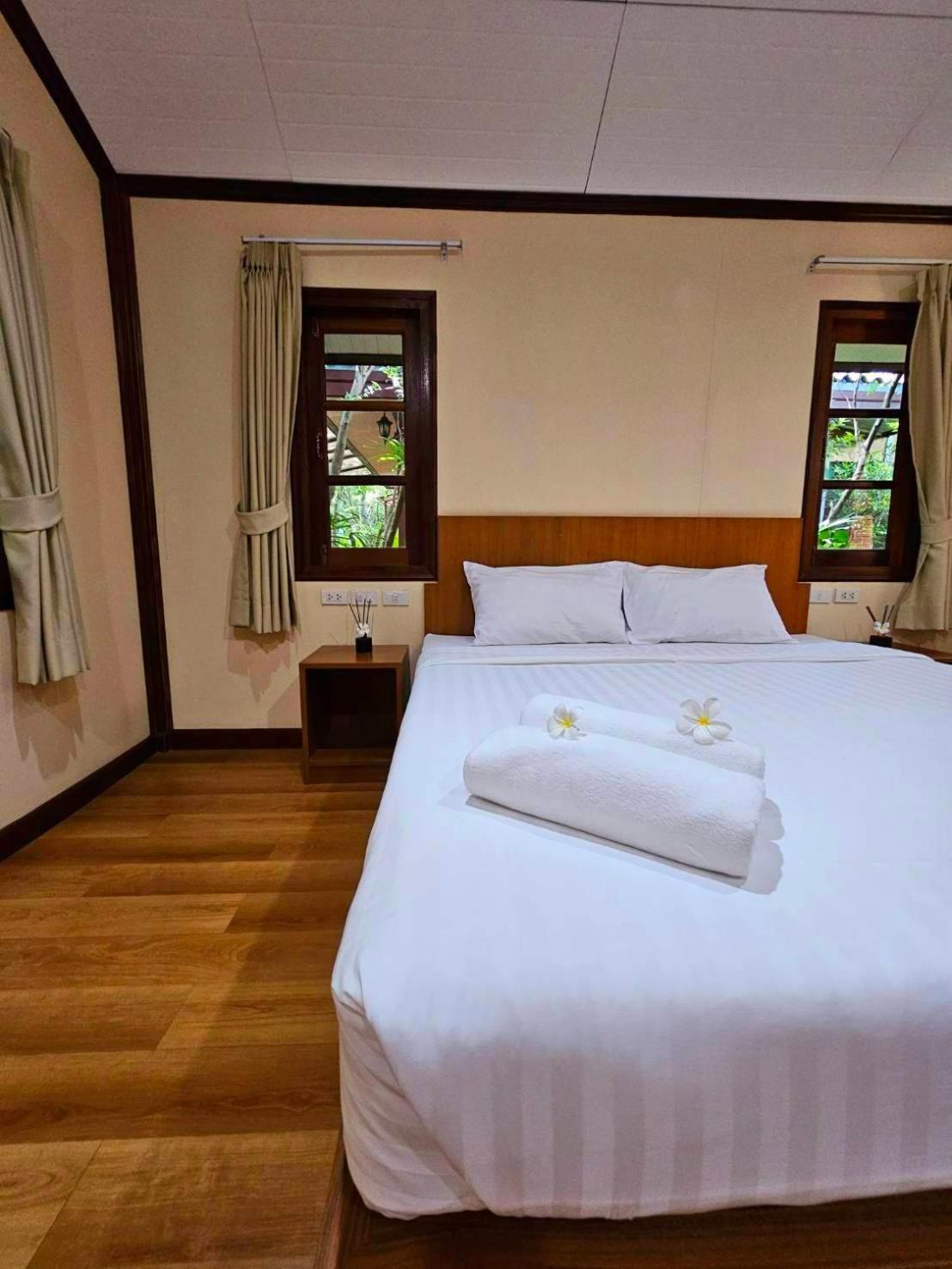 Samran Resort Чалонг Экстерьер фото
